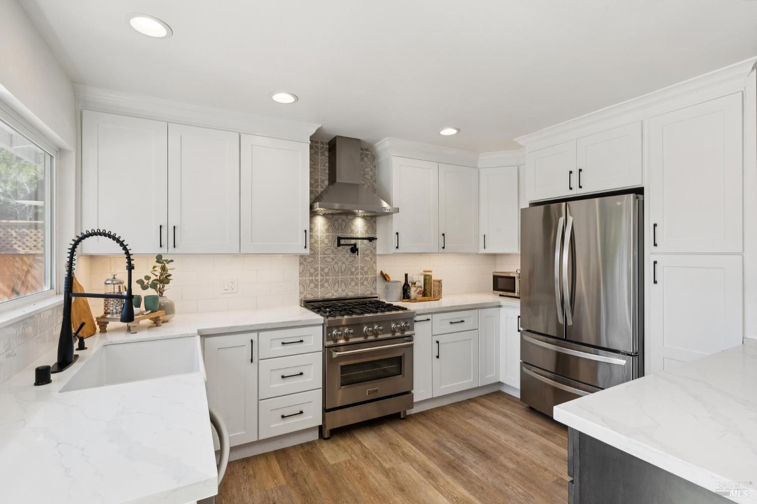 1549 Creekside Drive Petaluma CA 94954