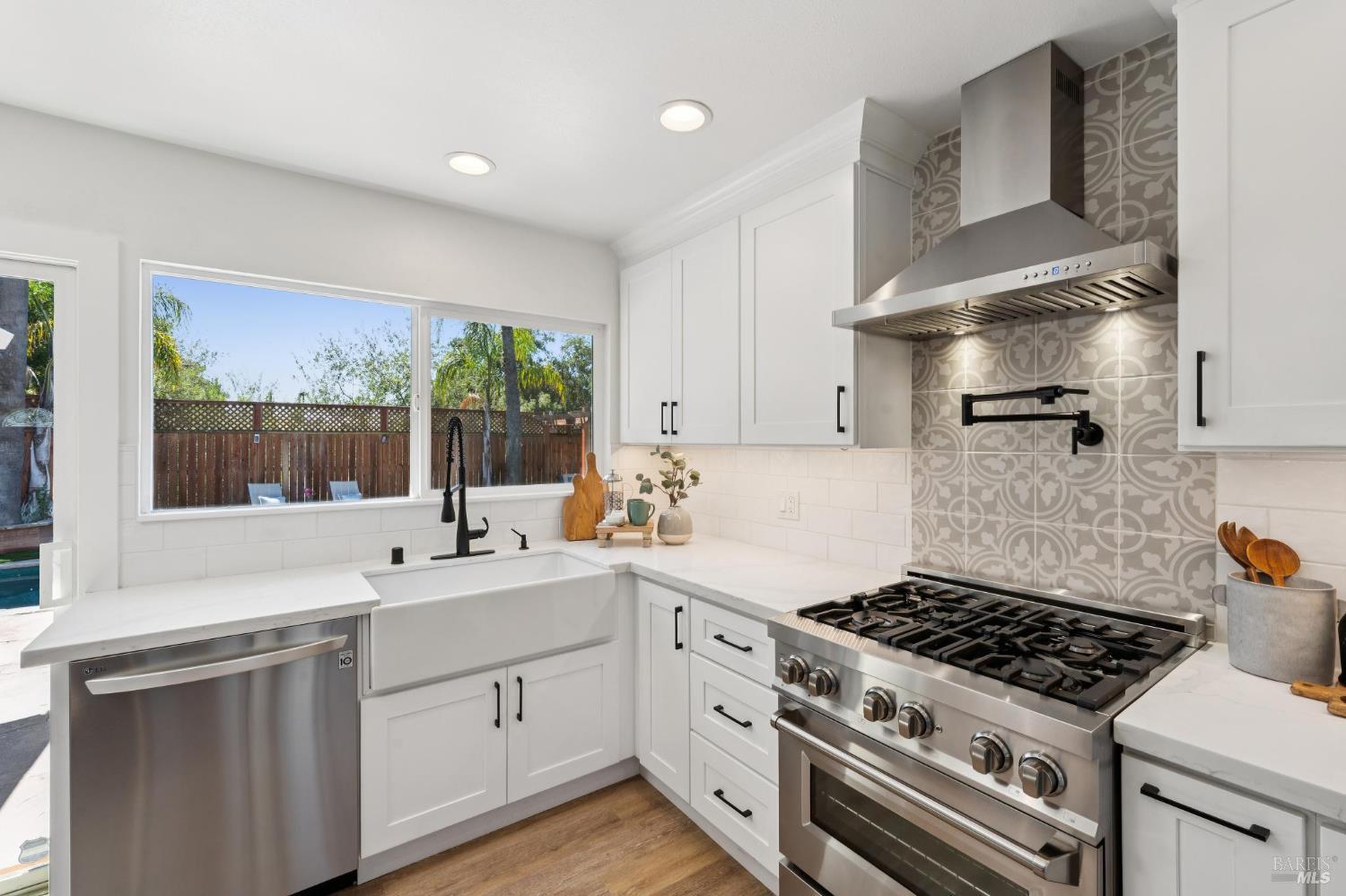 1549 Creekside Drive Petaluma CA 94954