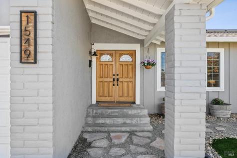 1549 Creekside Drive Petaluma CA 94954