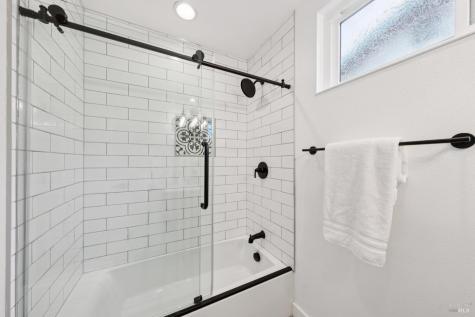 1549 Creekside Drive Petaluma CA 94954