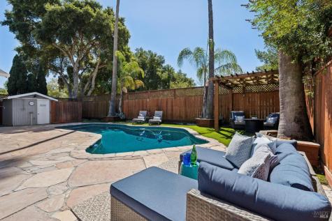1549 Creekside Drive Petaluma CA 94954