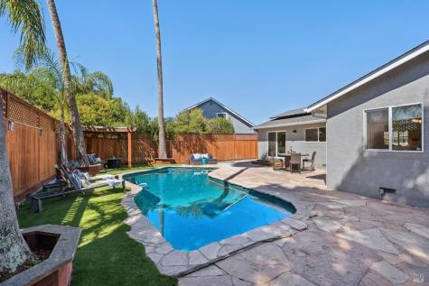 1549 Creekside Drive Petaluma CA 94954