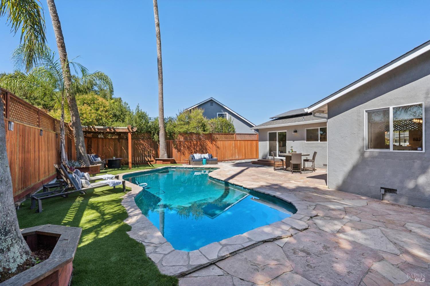 1549 Creekside Drive Petaluma CA 94954