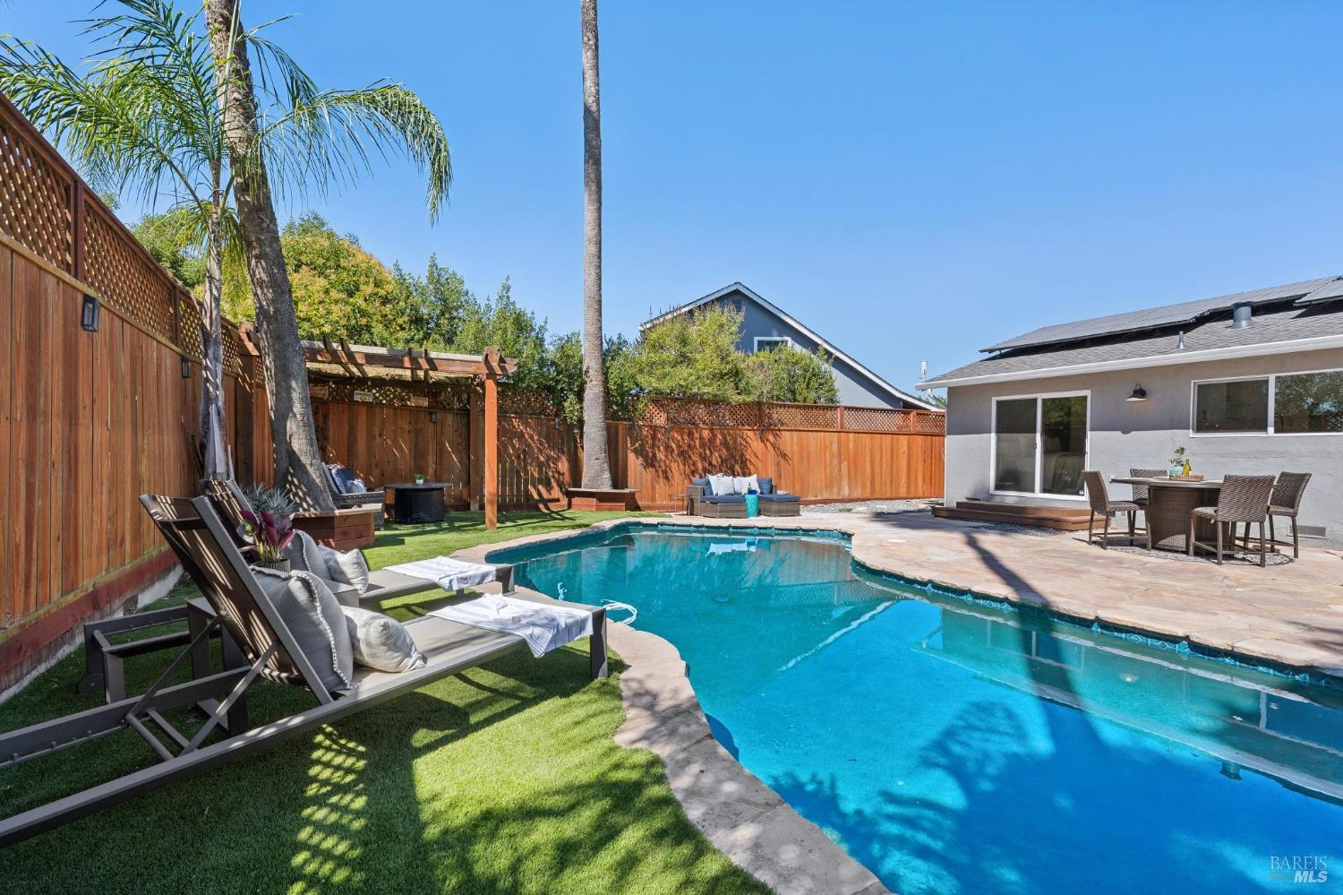 1549 Creekside Drive Petaluma CA 94954