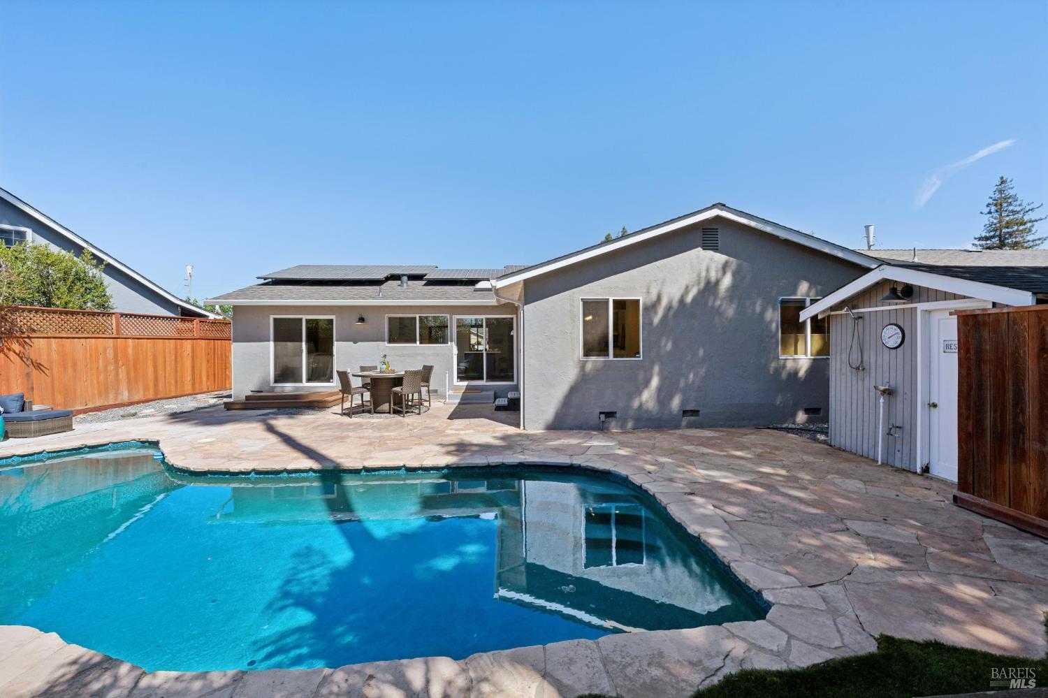 1549 Creekside Drive Petaluma CA 94954