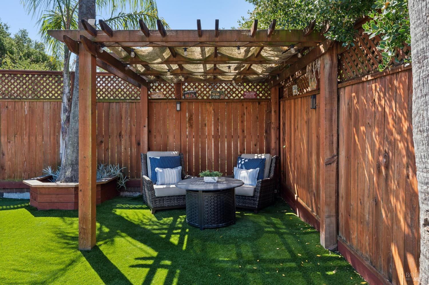 1549 Creekside Drive Petaluma CA 94954