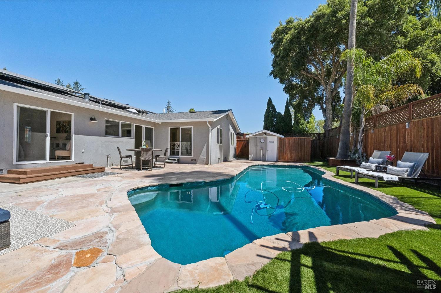 1549 Creekside Drive Petaluma CA 94954