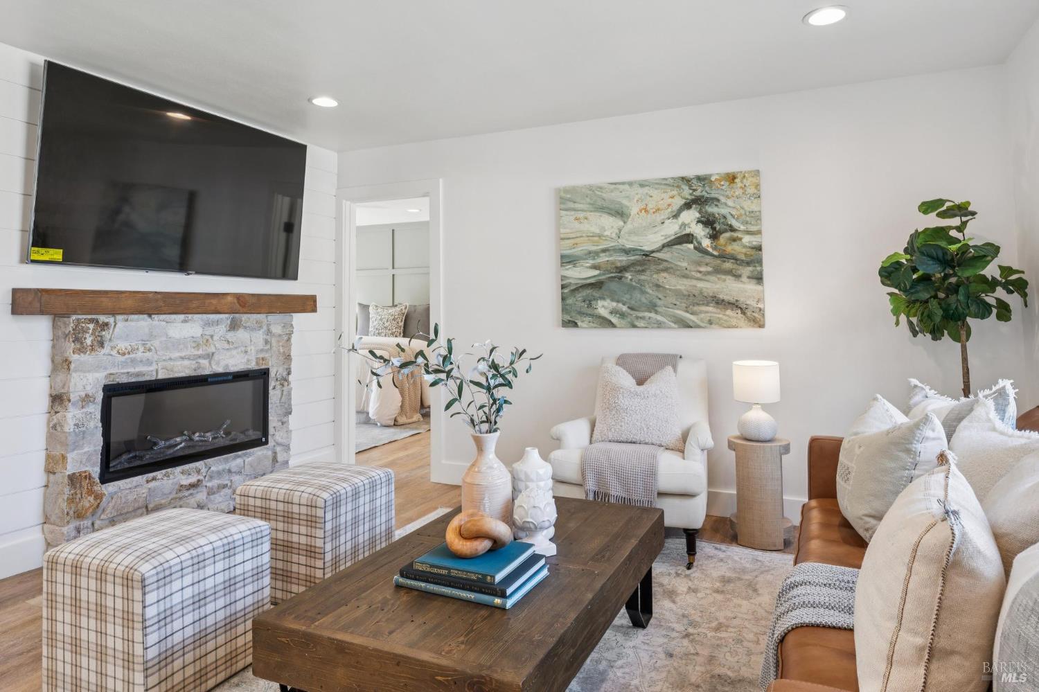 1549 Creekside Drive Petaluma CA 94954