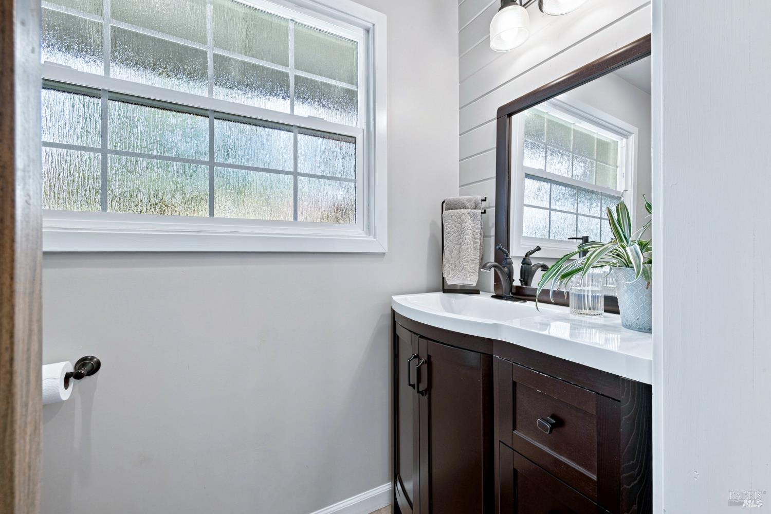 1916 Marian Lane Santa Rosa CA 95405