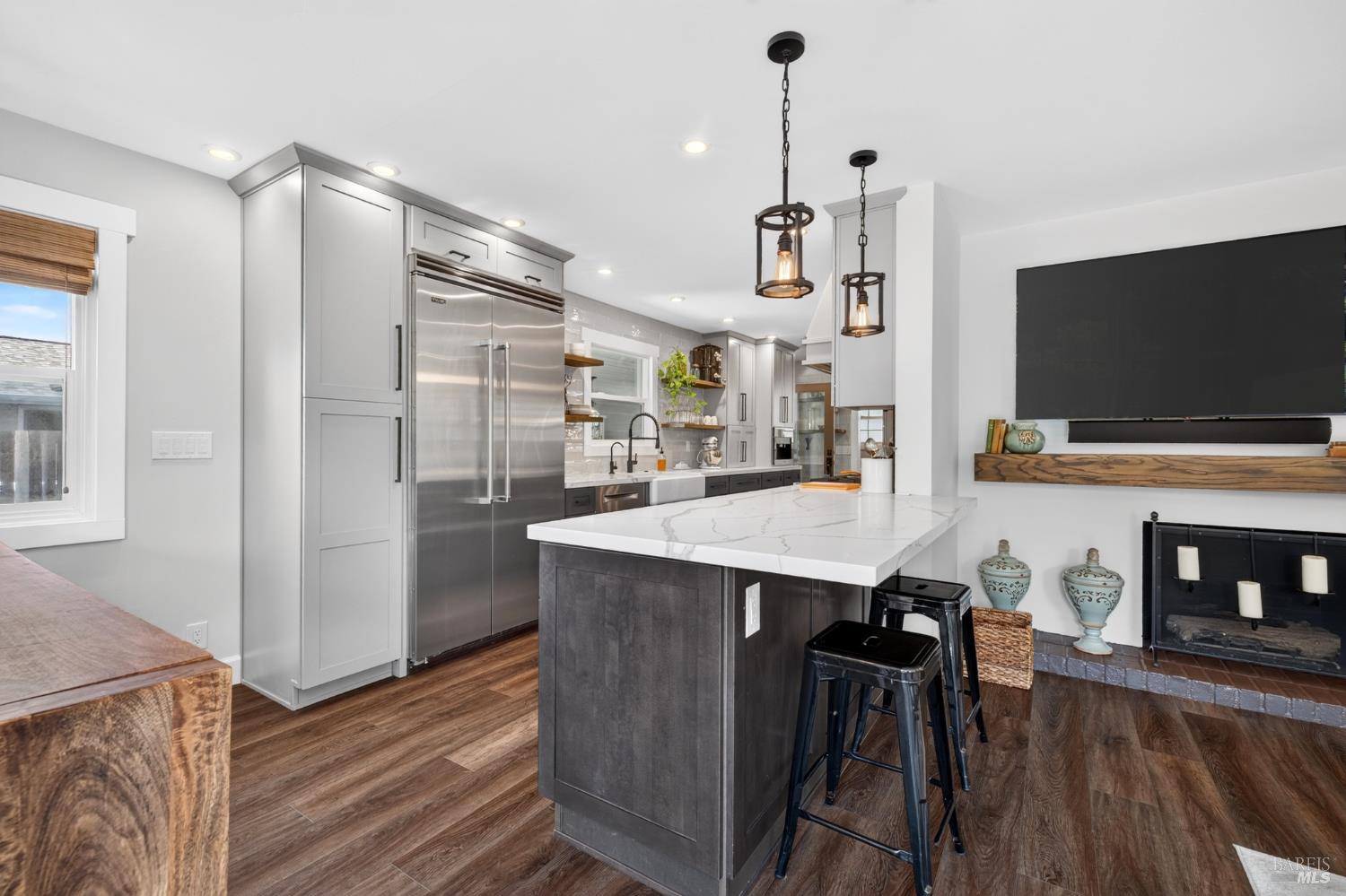 1916 Marian Lane Santa Rosa CA 95405