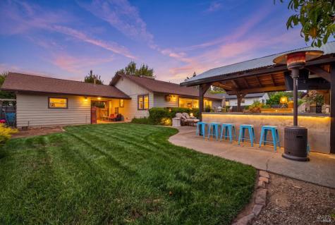 1916 Marian Lane Santa Rosa CA 95405