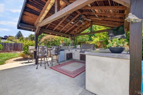 1916 Marian Lane Santa Rosa CA 95405