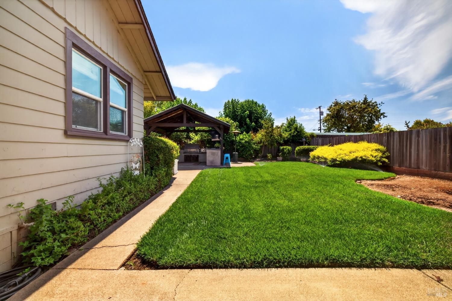 1916 Marian Lane Santa Rosa CA 95405