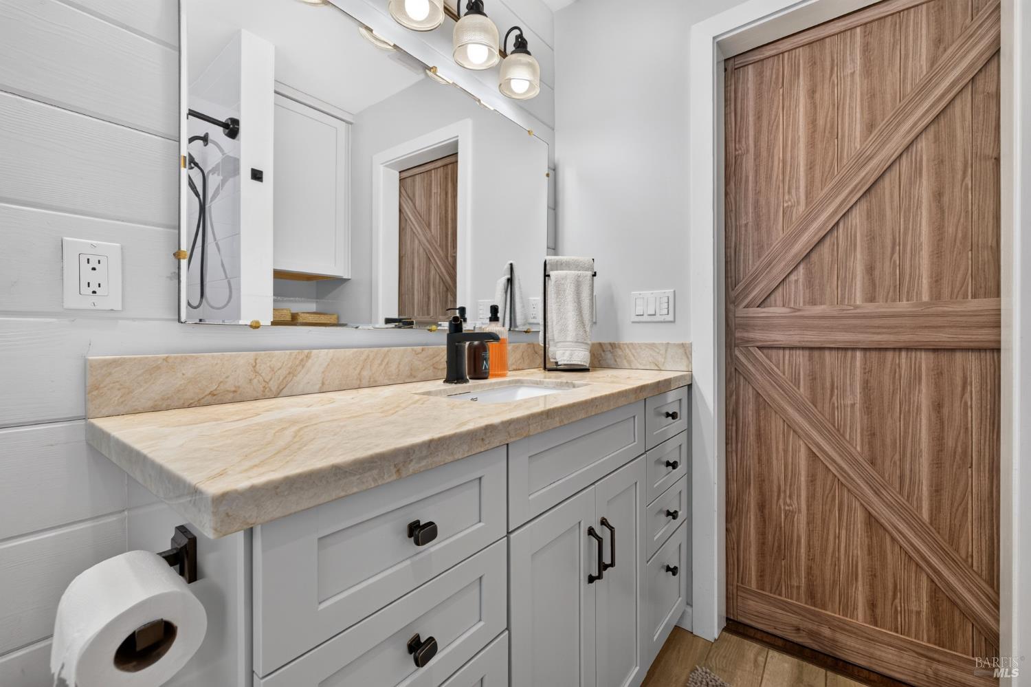 1916 Marian Lane Santa Rosa CA 95405