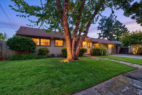 1916 Marian Lane Santa Rosa CA 95405