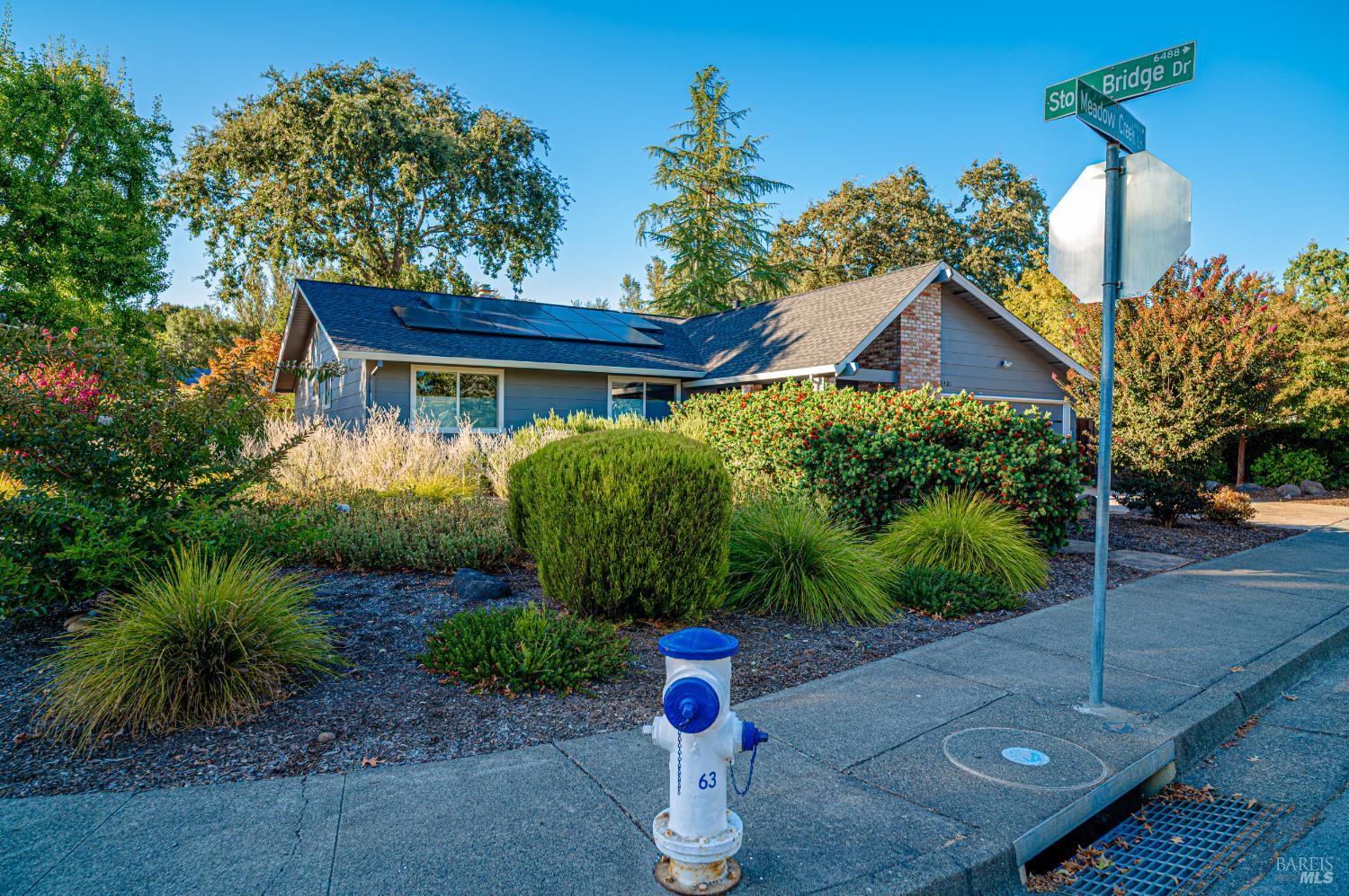 6401 Meadow Creek Lane Santa Rosa CA 95409