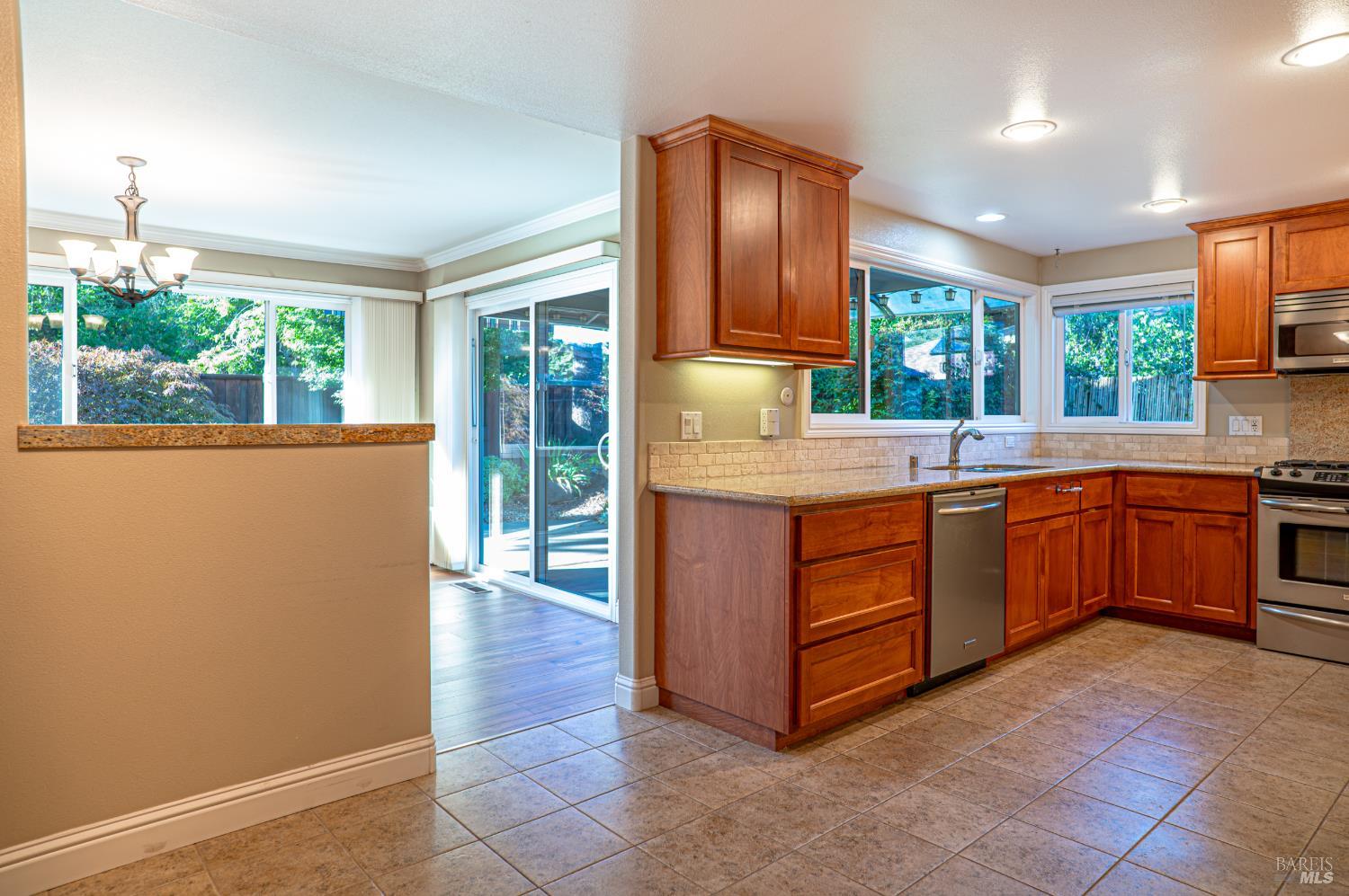 6401 Meadow Creek Lane Santa Rosa CA 95409