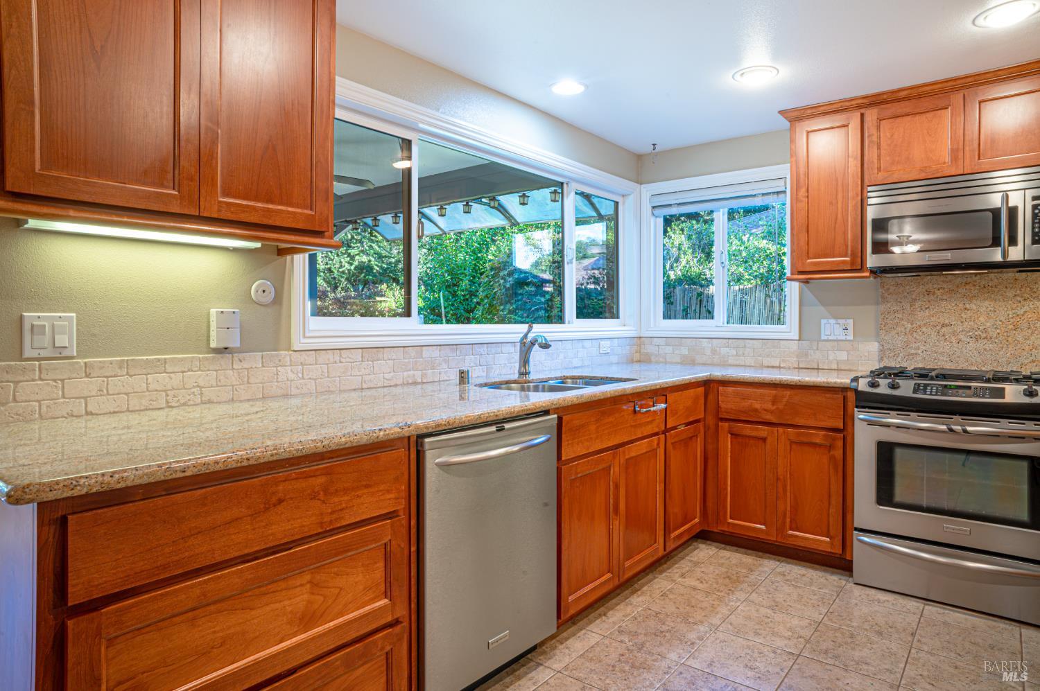 6401 Meadow Creek Lane Santa Rosa CA 95409