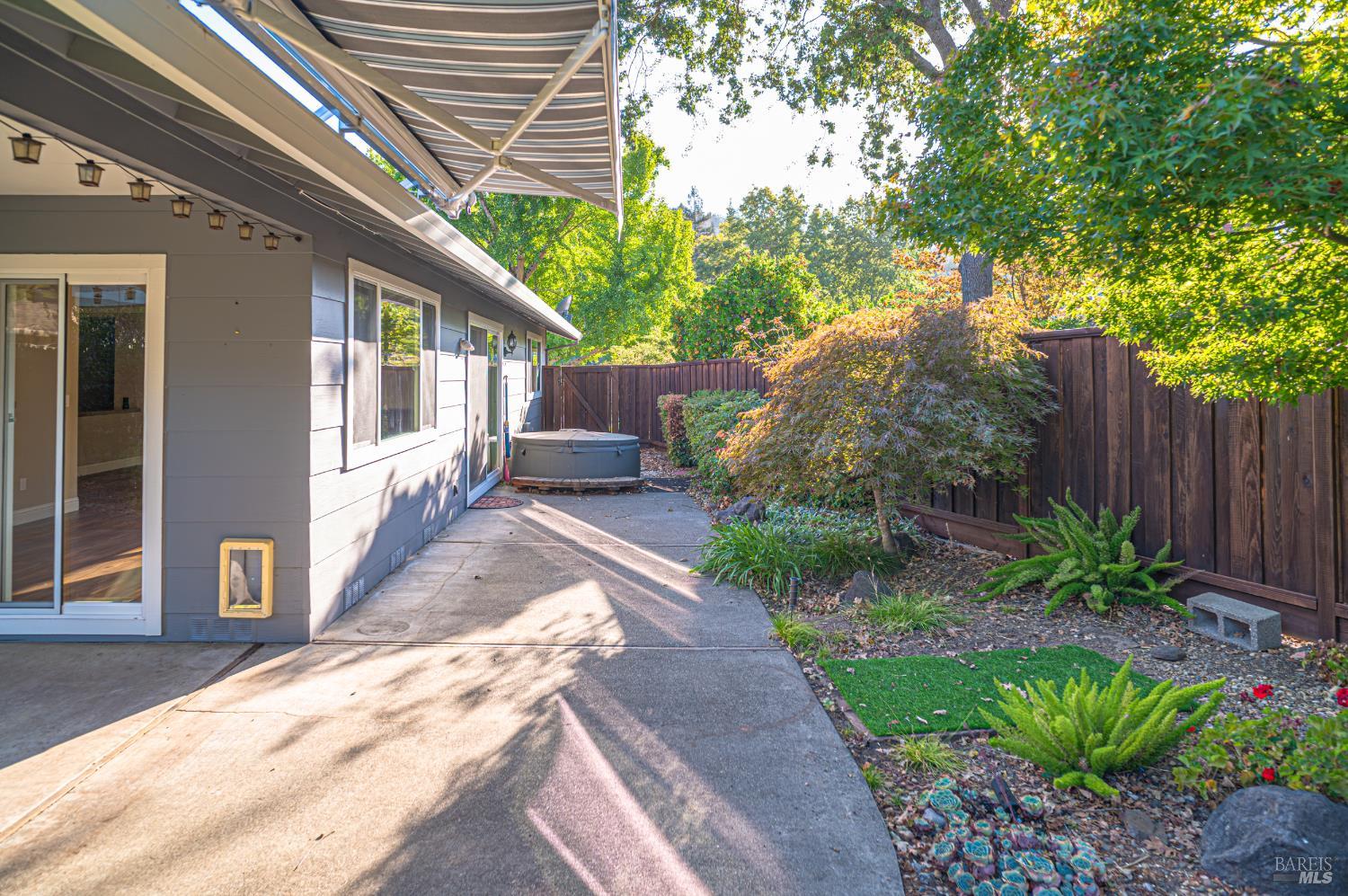 6401 Meadow Creek Lane Santa Rosa CA 95409