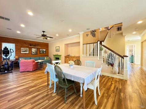 121 Zinfandel Court Cloverdale CA 95425
