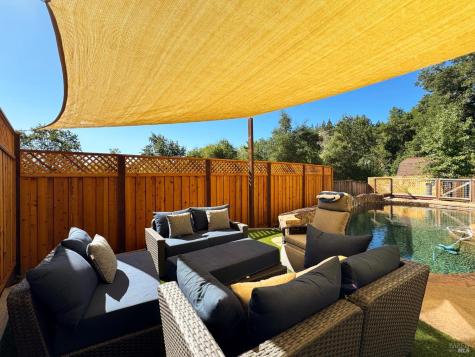 121 Zinfandel Court Cloverdale CA 95425