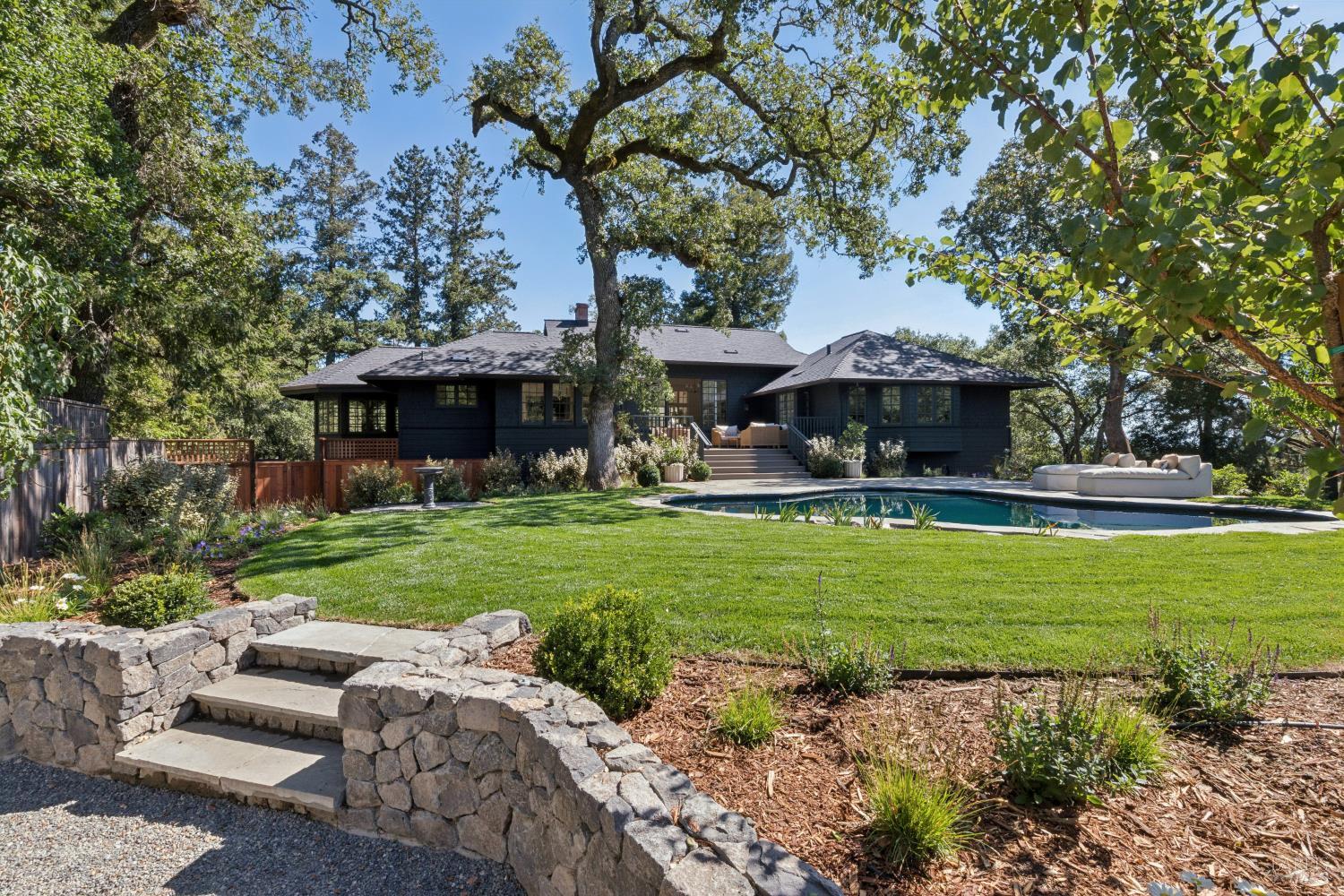 49 Hillcrest Avenue Larkspur CA 94939