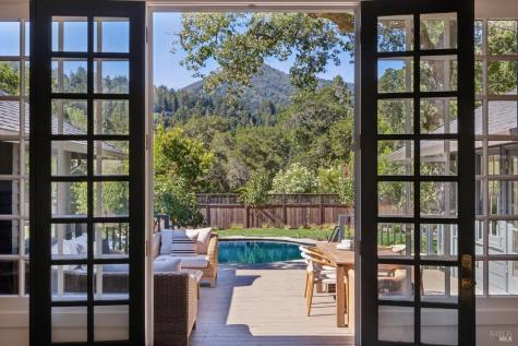 49 Hillcrest Avenue Larkspur CA 94939