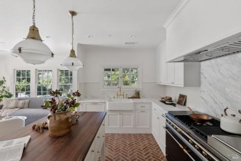 49 Hillcrest Avenue Larkspur CA 94939