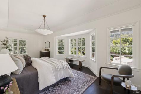 49 Hillcrest Avenue Larkspur CA 94939