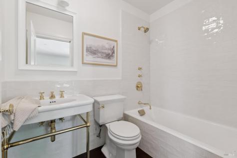 49 Hillcrest Avenue Larkspur CA 94939