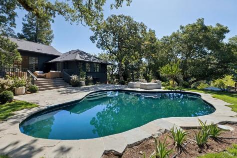 49 Hillcrest Avenue Larkspur CA 94939