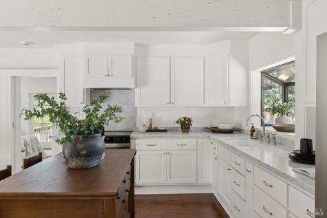 49 Hillcrest Avenue Larkspur CA 94939