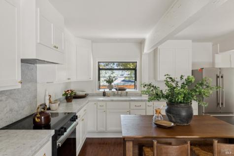 49 Hillcrest Avenue Larkspur CA 94939