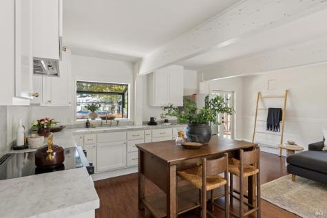 49 Hillcrest Avenue Larkspur CA 94939
