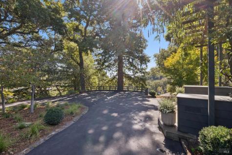 49 Hillcrest Avenue Larkspur CA 94939