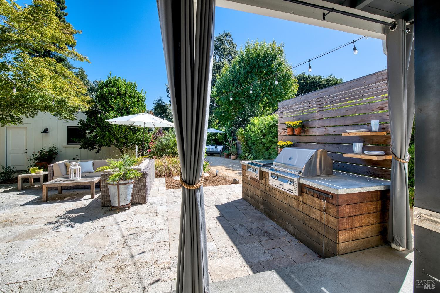 538 3rd Street E Sonoma CA 95476