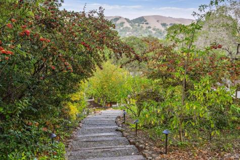 5 Maoli Drive San Rafael CA 94903