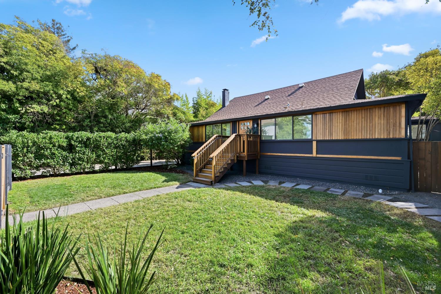 5 Hillside Avenue Kentfield CA 94904