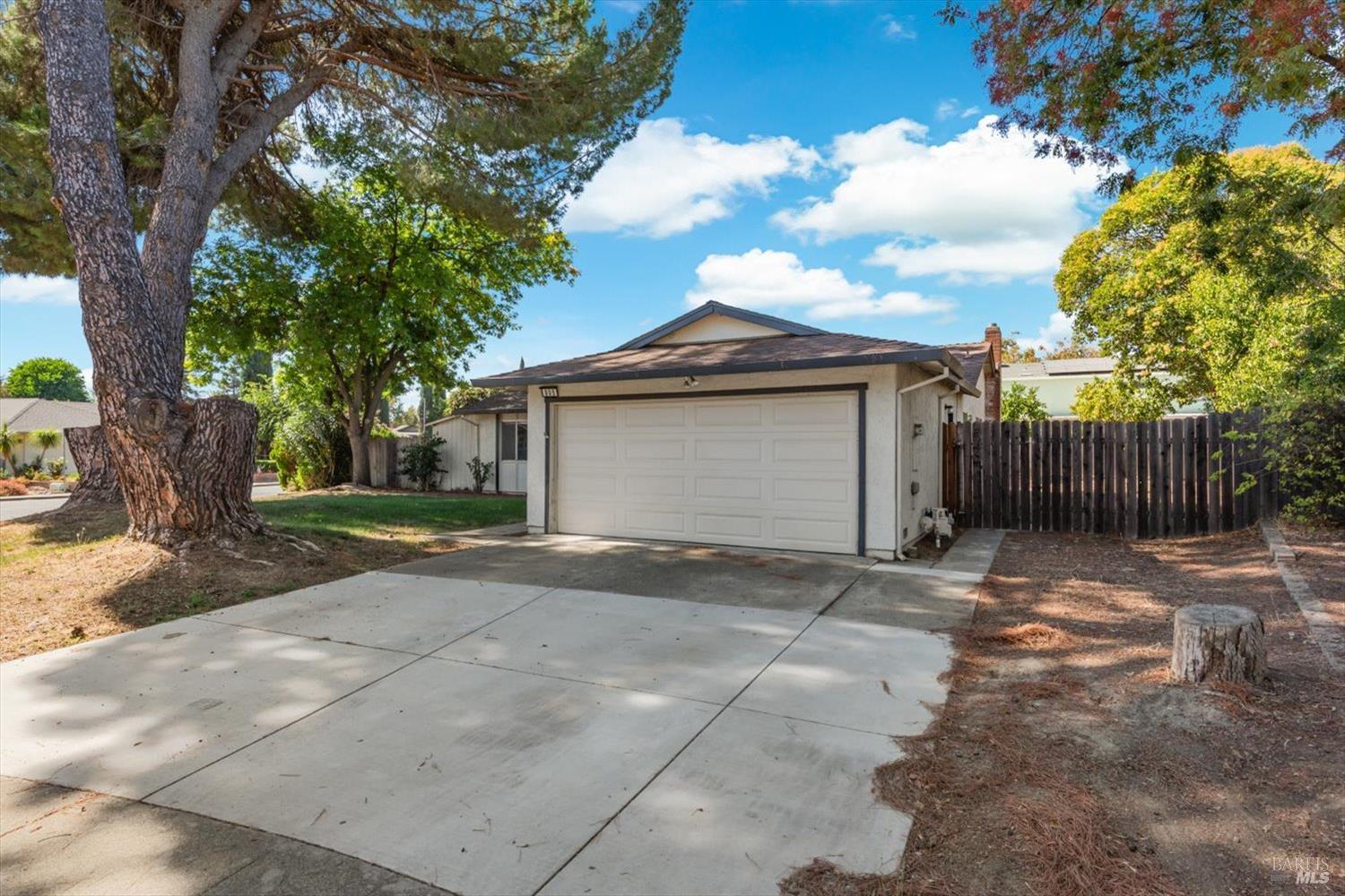 805 Avon Court Dixon CA 95620