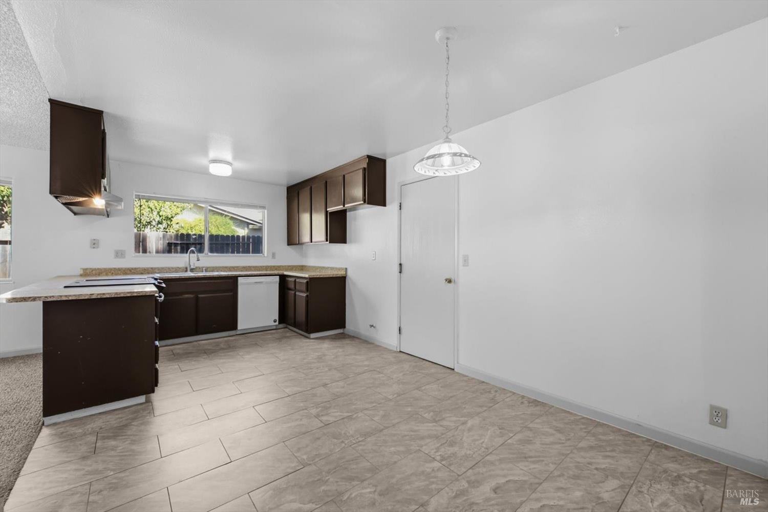 805 Avon Court Dixon CA 95620