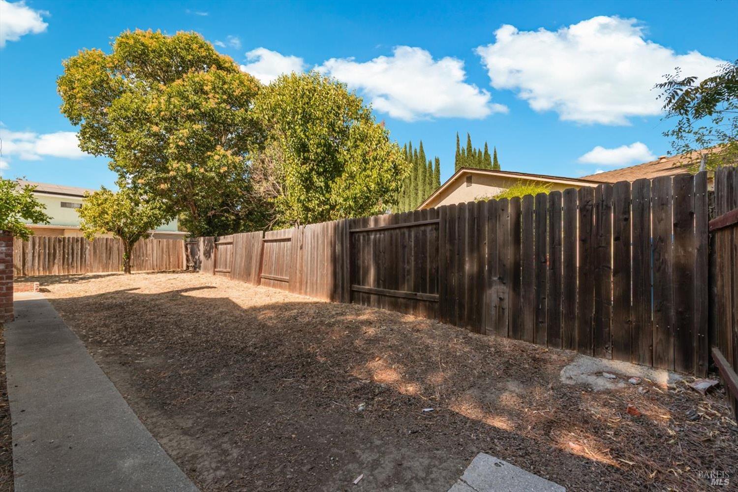 805 Avon Court Dixon CA 95620