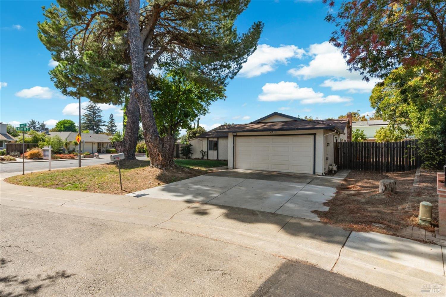 805 Avon Court Dixon CA 95620