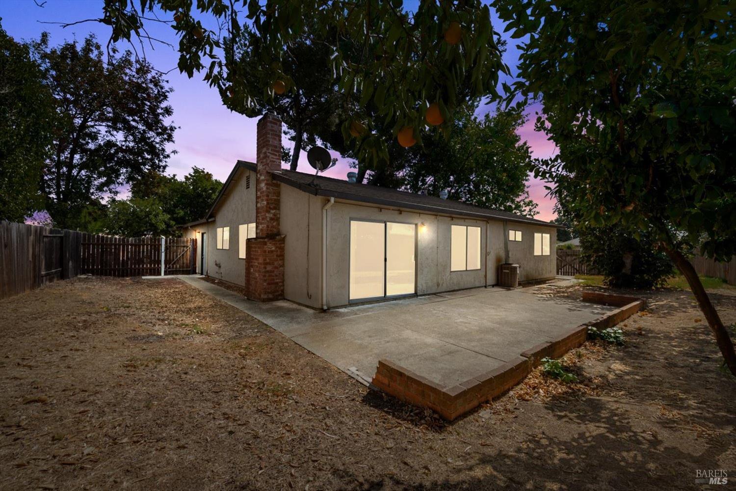 805 Avon Court Dixon CA 95620