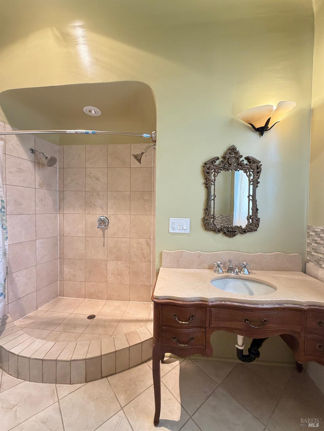 531 York Street Vallejo CA 94590