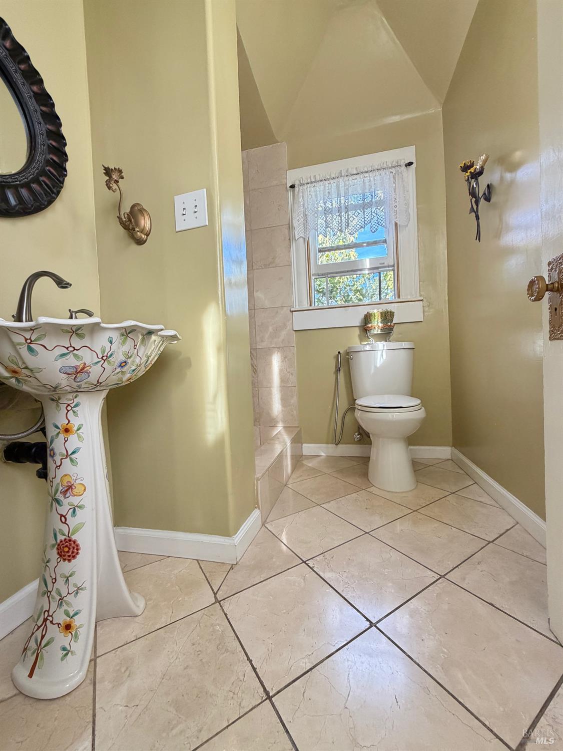 531 York Street Vallejo CA 94590