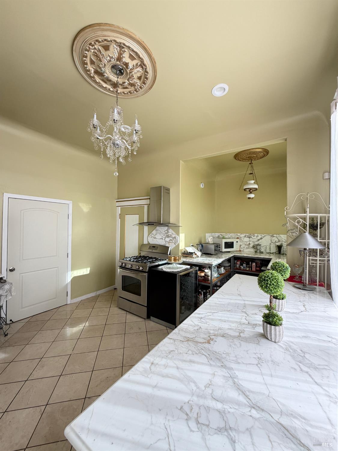 531 York Street Vallejo CA 94590