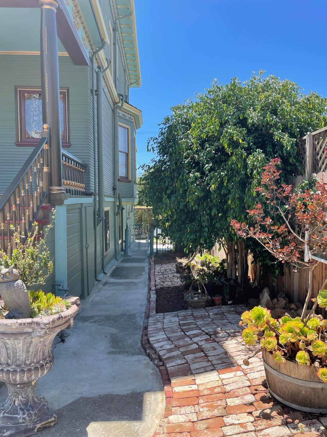 531 York Street Vallejo CA 94590