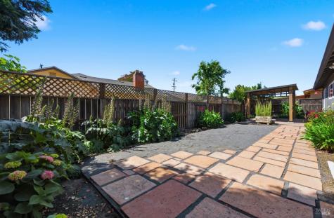1931 Marin Drive Santa Rosa CA 95405