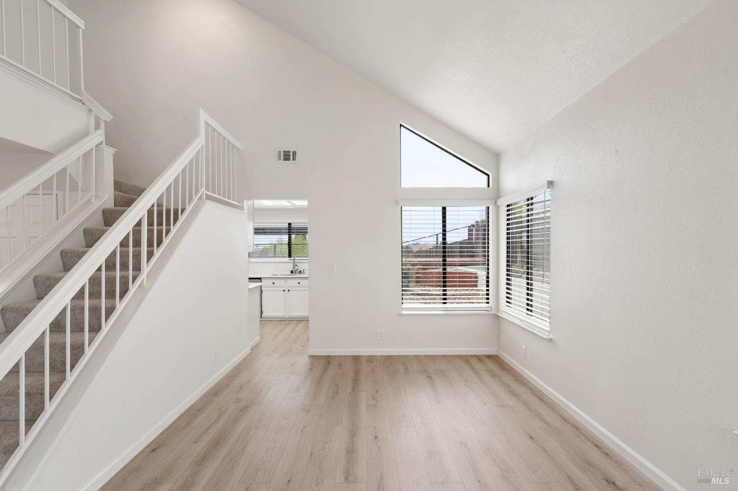2454 Vista Grande Fairfield CA 94534