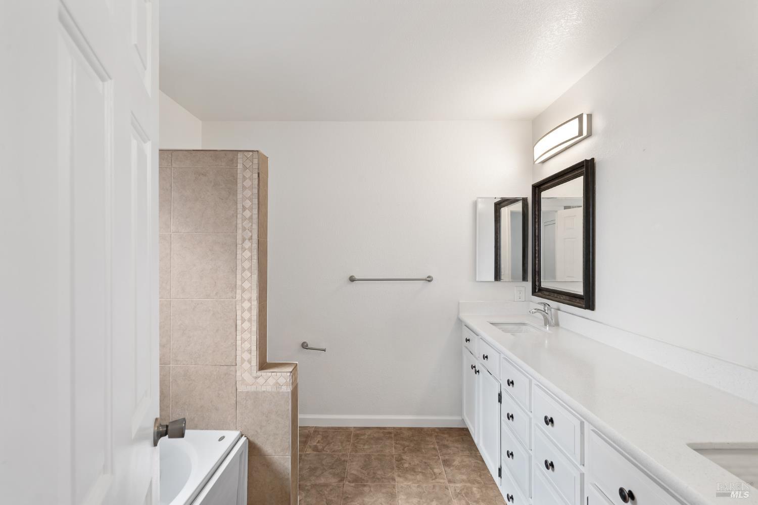 2454 Vista Grande Fairfield CA 94534